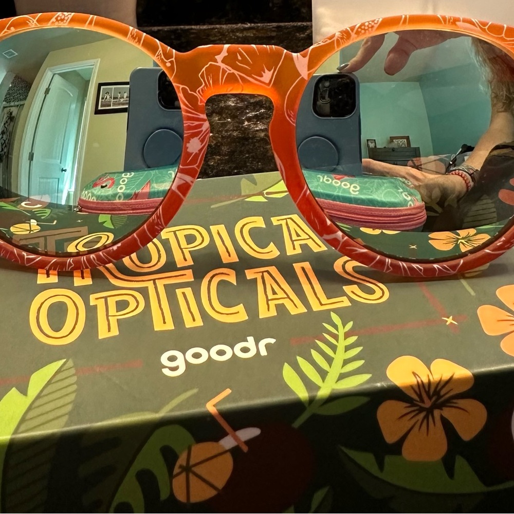 NIB Goodr Tropical round sunglasses